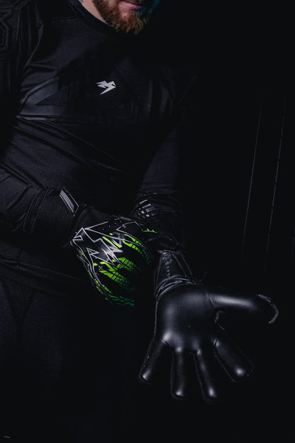 SHOKLOCK 26 Youth Goalkeeping Gloves