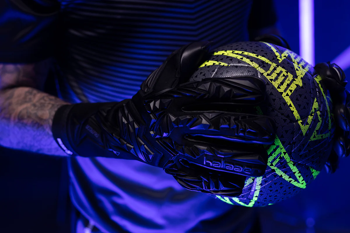 UltraPro D24 Goalkeeping Gloves